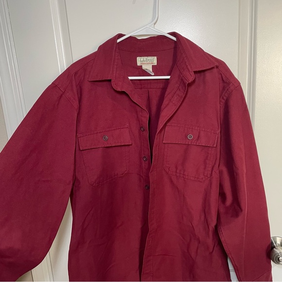 L L Bean Casual Button Up - Picture 2 of 6